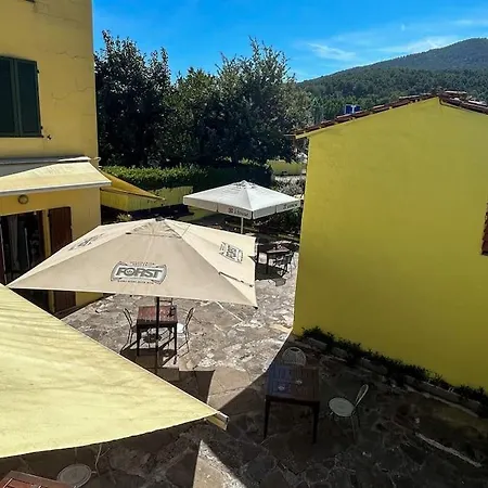 Countryside Flat, Corte Del Barone. Breakfast In. *